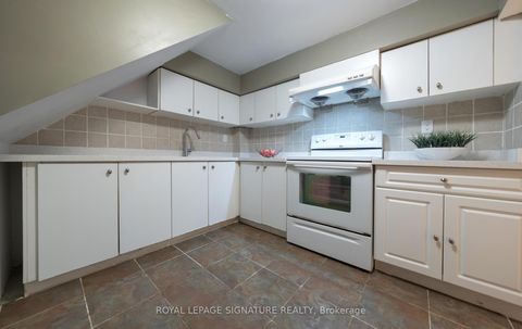 Photo 40 at 6 Deerbrook Trail, L'Amoreaux, Toronto