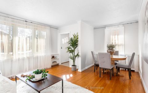 Photo 3 at 14 East Drive, Smythe, Toronto