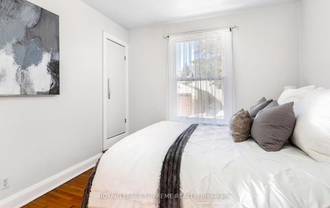 Photo 15 at 14 East Drive, Smythe, Toronto