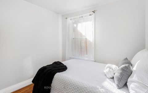 Photo 18 at 14 East Drive, Smythe, Toronto