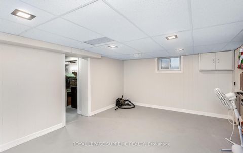 Photo 30 at 14 East Drive, Smythe, Toronto