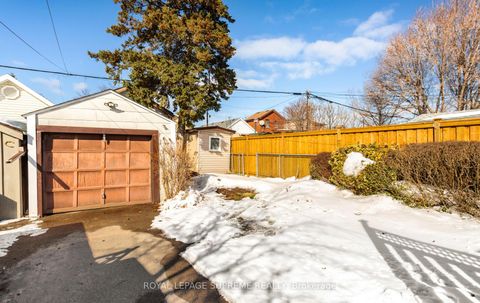 Photo 33 at 14 East Drive, Smythe, Toronto