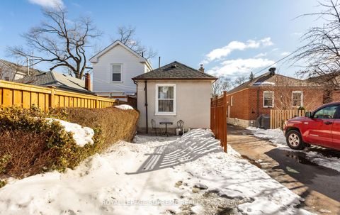 Photo 35 at 14 East Drive, Smythe, Toronto