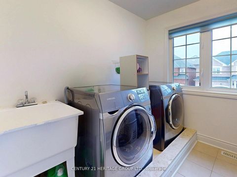 Photo 33 at 1062 Blackhall Crescent, Wyndham, Newmarket