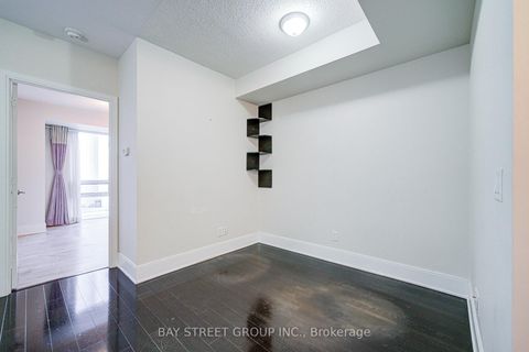 Photo 11 at 212 - 70 Roehampton Avenue, Mount Pleasant West, Toronto