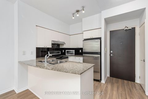 Photo 8 at 223 - 231 Fort York Boulevard, Niagara, Toronto
