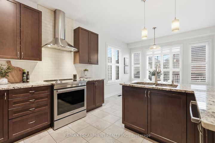 Photo 8 at 4268 Ryan Lane, Alton, Burlington