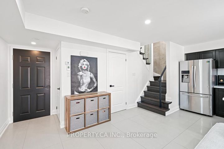 Photo 12 at 113 - 2441 Greenwich Drive, WM Westmount, Oakville