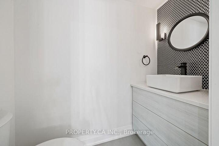 Photo 13 at 113 - 2441 Greenwich Drive, WM Westmount, Oakville