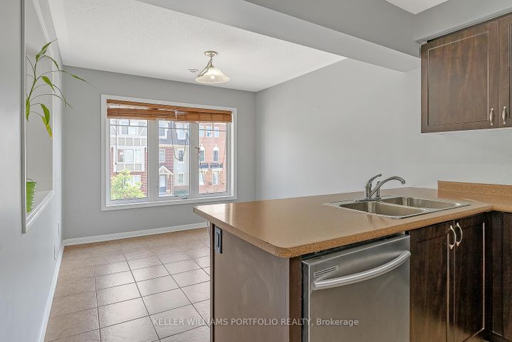 Photo 9 at 32 Affleck Road, Northwest Brampton, Brampton