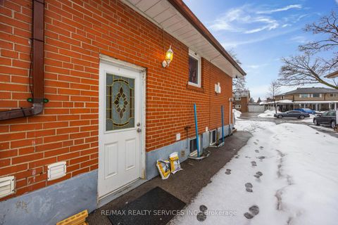 Photo 20 at 21 Radwinter Drive, Beaumonde Heights, Toronto