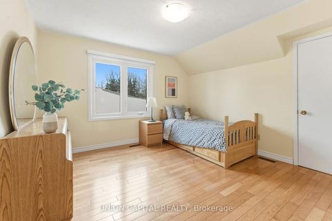 Photo 27 at 53 Stubbswood Square, Malvern West, Toronto