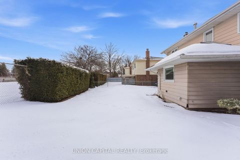 Photo 34 at 53 Stubbswood Square, Malvern West, Toronto