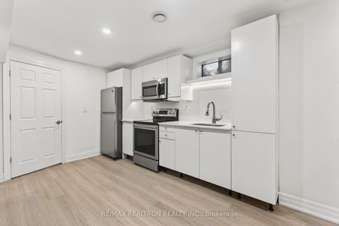 Photo 9 at 46 Lund Street, North Richvale, Richmond Hill