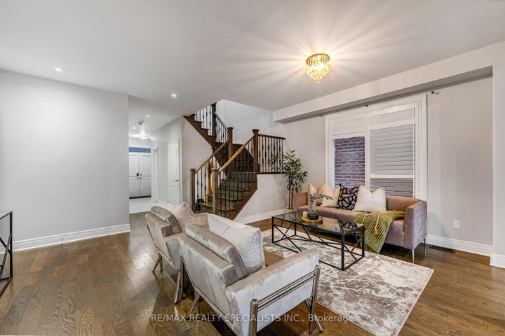 Photo 4 at 171 Rising Hill Ridge, Bram West, Brampton