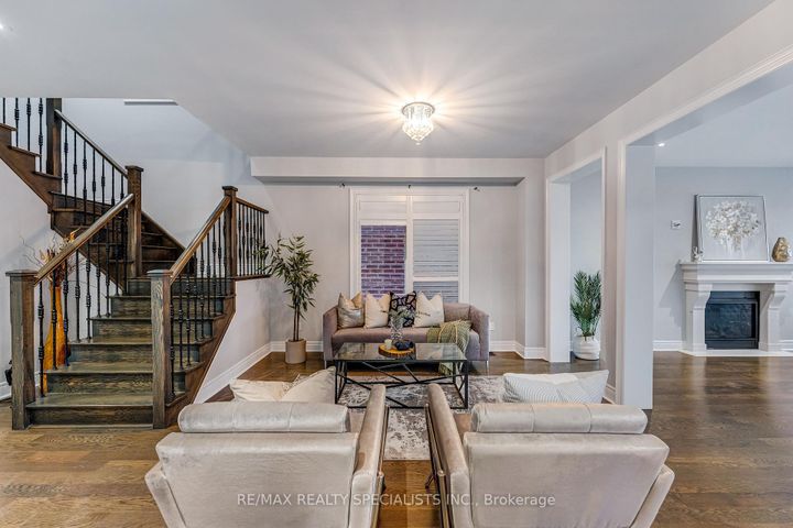 Photo 5 at 171 Rising Hill Ridge, Bram West, Brampton