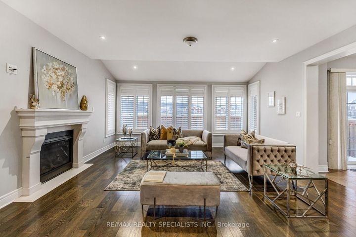 Photo 6 at 171 Rising Hill Ridge, Bram West, Brampton