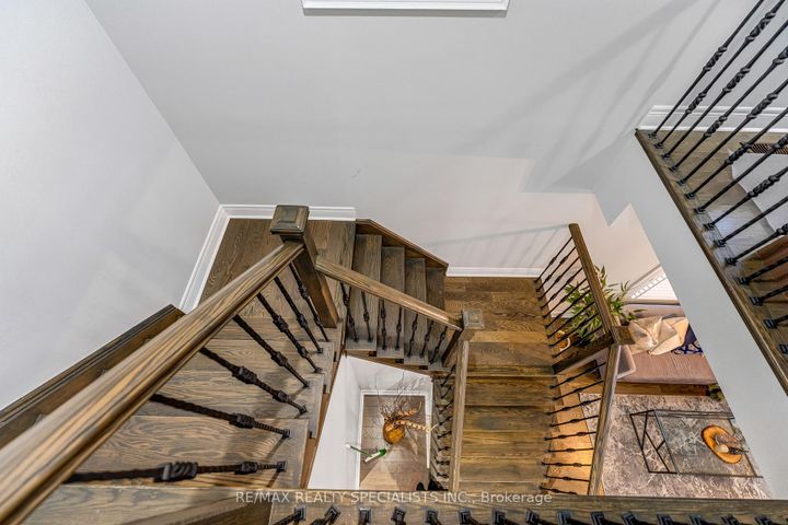 Photo 12 at 171 Rising Hill Ridge, Bram West, Brampton