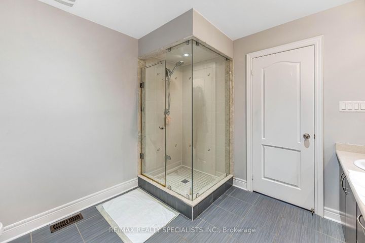 Photo 17 at 171 Rising Hill Ridge, Bram West, Brampton