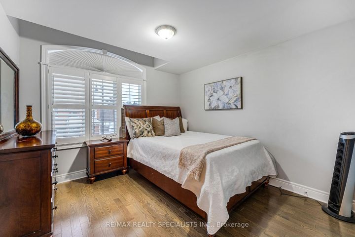 Photo 18 at 171 Rising Hill Ridge, Bram West, Brampton