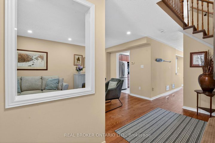Photo 3 at 54 - 2550 Thomas Street, Central Erin Mills, Mississauga