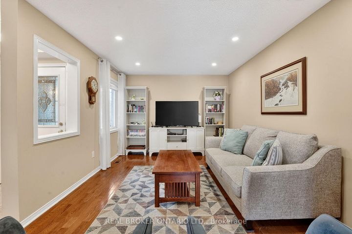 Photo 7 at 54 - 2550 Thomas Street, Central Erin Mills, Mississauga