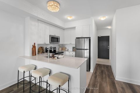 Photo 13 at 106 - 50 Lakebreeze Drive, Newcastle, Clarington