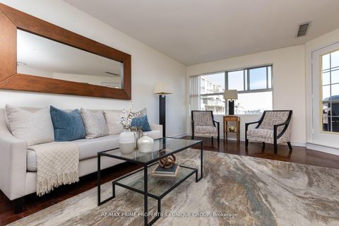 Photo 7 at 808 - 18 Concorde Place, Don Mills, Toronto