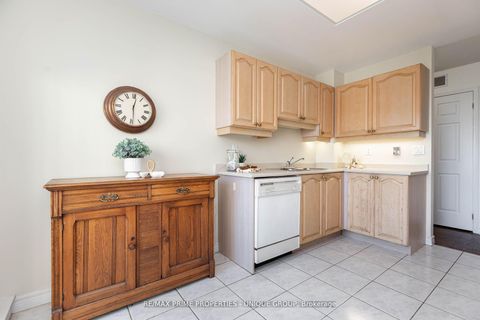 Photo 13 at 808 - 18 Concorde Place, Don Mills, Toronto