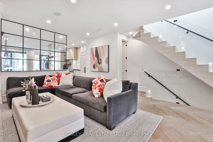 Photo 6 at 553 Davisville Avenue, Mount Pleasant East, Toronto