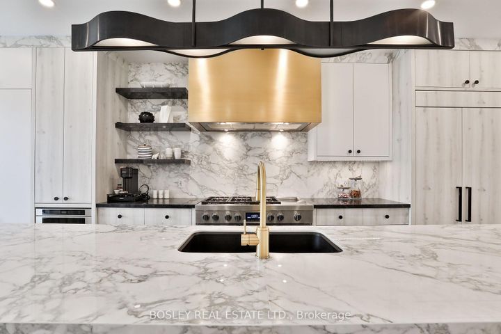 Photo 12 at 553 Davisville Avenue, Mount Pleasant East, Toronto