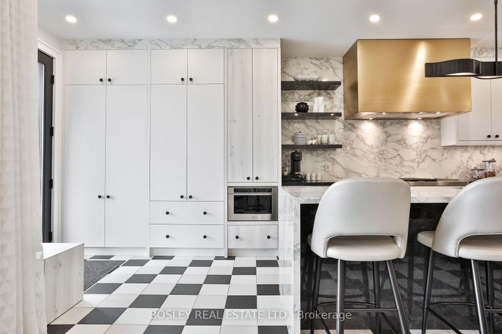 Photo 13 at 553 Davisville Avenue, Mount Pleasant East, Toronto