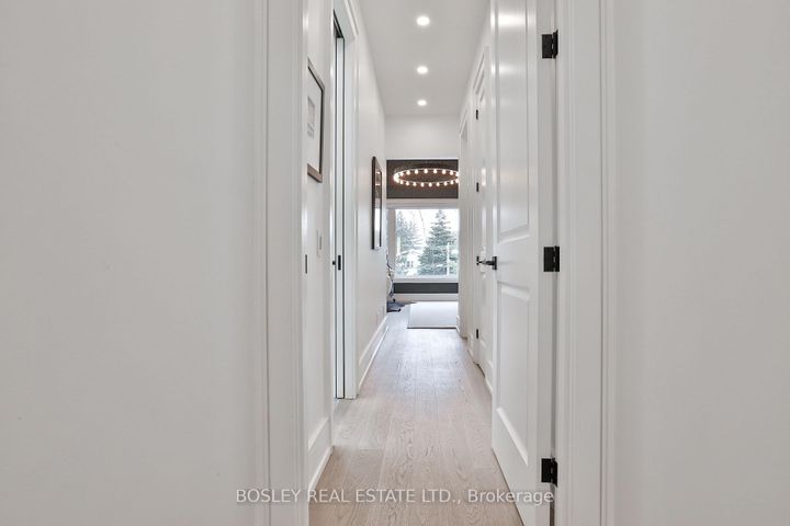 Photo 21 at 553 Davisville Avenue, Mount Pleasant East, Toronto