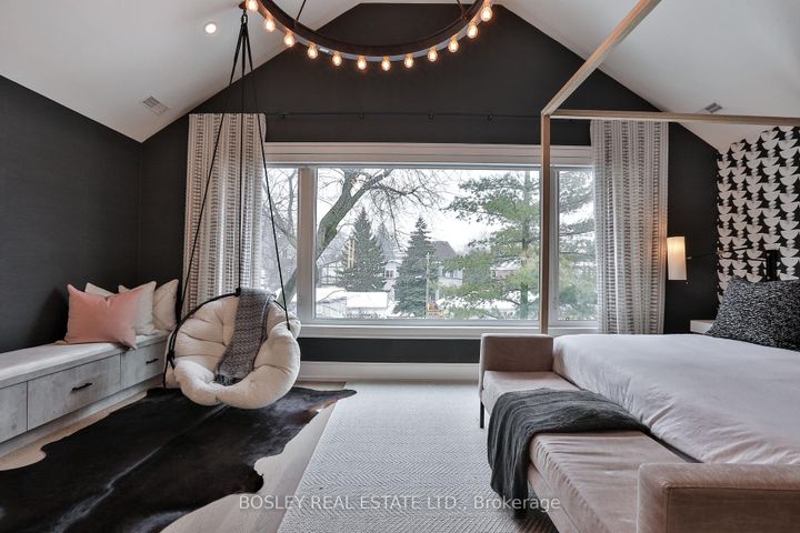 Photo 22 at 553 Davisville Avenue, Mount Pleasant East, Toronto