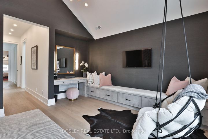 Photo 26 at 553 Davisville Avenue, Mount Pleasant East, Toronto