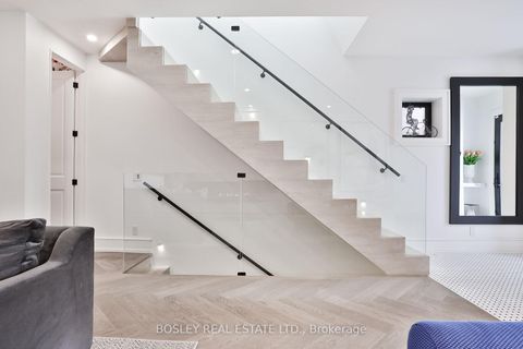 Photo 19 at 553 Davisville Avenue, Mount Pleasant East, Toronto