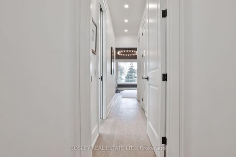 Photo 21 at 553 Davisville Avenue, Mount Pleasant East, Toronto