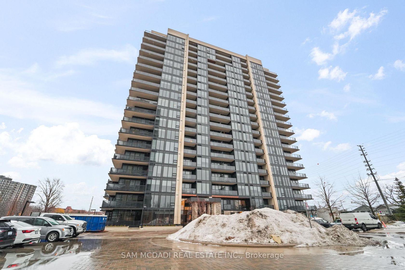 1403 - 1035 Southdown Road, Clarkson, Mississauga 