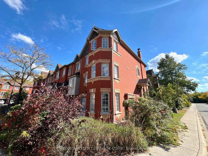 Photo 1 at 74 - 95 Weldrick Road E, Observatory, Richmond Hill