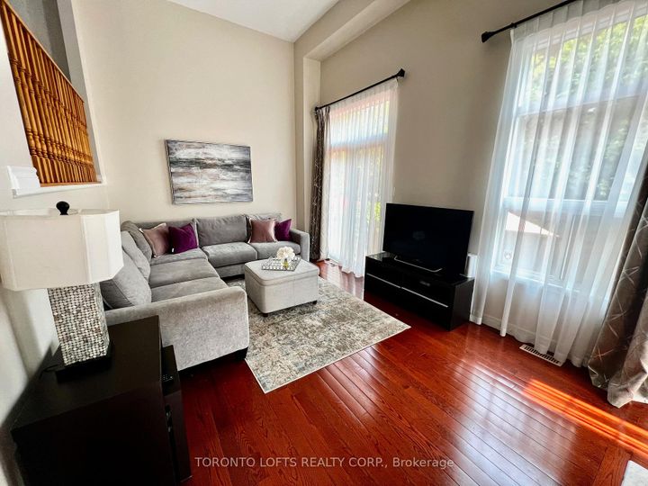 Photo 6 at 74 - 95 Weldrick Road E, Observatory, Richmond Hill