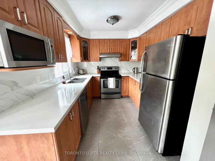 Photo 8 at 74 - 95 Weldrick Road E, Observatory, Richmond Hill