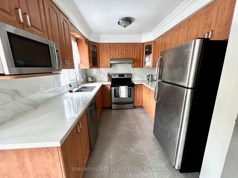 Photo 8 at 74 - 95 Weldrick Road E, Observatory, Richmond Hill