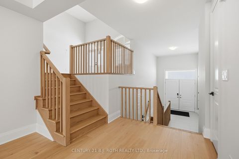 Photo 1 at 395 Reid Drive, Rural Barrie Southwest, Barrie