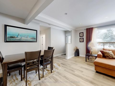 Photo 4 at 79 Cartier Crescent, Crosby, Richmond Hill