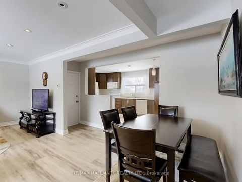 Photo 5 at 79 Cartier Crescent, Crosby, Richmond Hill