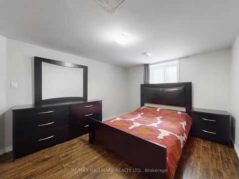 Photo 20 at 79 Cartier Crescent, Crosby, Richmond Hill