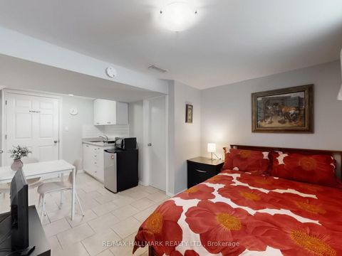 Photo 24 at 79 Cartier Crescent, Crosby, Richmond Hill