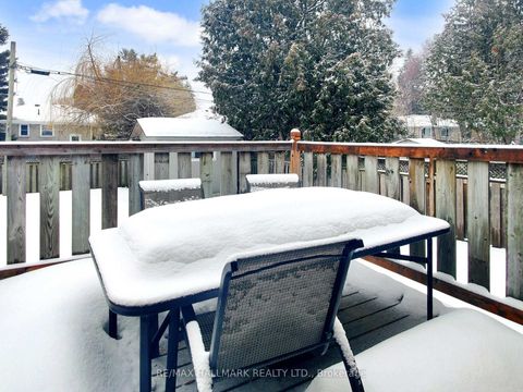 Photo 29 at 79 Cartier Crescent, Crosby, Richmond Hill