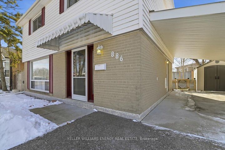 Photo 1 at 886 Antonio Street, Bay Ridges, Pickering