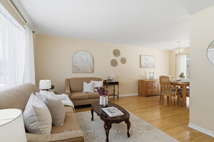 Photo 4 at 886 Antonio Street, Bay Ridges, Pickering
